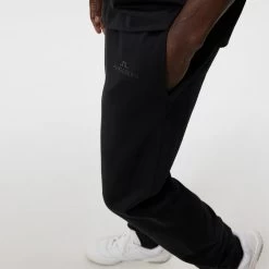 J.Lindeberg Athleisure Joggers - Alpha Fleece Pant - Black AW23 -Fashion Golf j lindeberg athleisure joggers alpha fleece pant black aw23 amjs09056 9999 72
