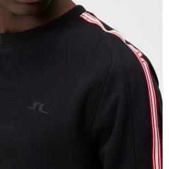 J.Lindeberg Golf Jumper - Sneaky Crew Neck - Black AW23 -Fashion Golf j lindeberg golf jumper sneaky crew neck black aw23 amjs09020 9999 93