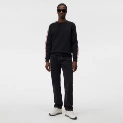 J.Lindeberg Golf Jumper - Sneaky Crew Neck - Black AW23 -Fashion Golf j lindeberg golf jumper sneaky crew neck black aw23 amjs09020 9999 94