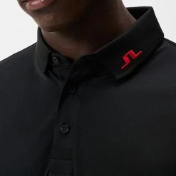 J.Lindeberg Golf Shirt - KV Print Regular Fit - Black AW23 -Fashion Golf j lindeberg golf shirt kv print regular fit black aw23 gmjt08571 9999 108