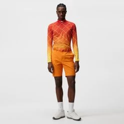 J.Lindeberg Golf Shorts - Vent Tight Fit - Russet Orange SS23 16 J.Lindeberg Golf Shorts - Vent Tight Fit - Russet Orange SS23 -Fashion Golf j lindeberg golf shorts vent tight shorts russet orange ss23 gmpa07908 i068 a