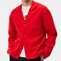 J.Lindeberg Golf Jumper - Clarke Knitted Cardigan - Fiery Red AW23 -Fashion Golf j lindeberg golf jumper clarke knitted cardigan fiery red aw23 3 detail