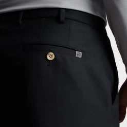 Peter Millar Golf Shorts - Salem Performance 9" - Black AW23 -Fashion Golf peter millar model shot 0000s 0014 me0eb82 blk alt z