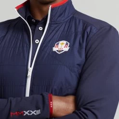 RLX Golf Pullover - Ryder Cup Quilted Coolwool - Team USA 2023 16 RLX Golf Pullover - Ryder Cup Quilted Coolwool - Team USA 2023 -Fashion Golf rlx ralph lauren detail shot 0040 s7 1487939 alternate4